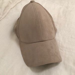 Aritzia Wilfred Free Suede Hat
